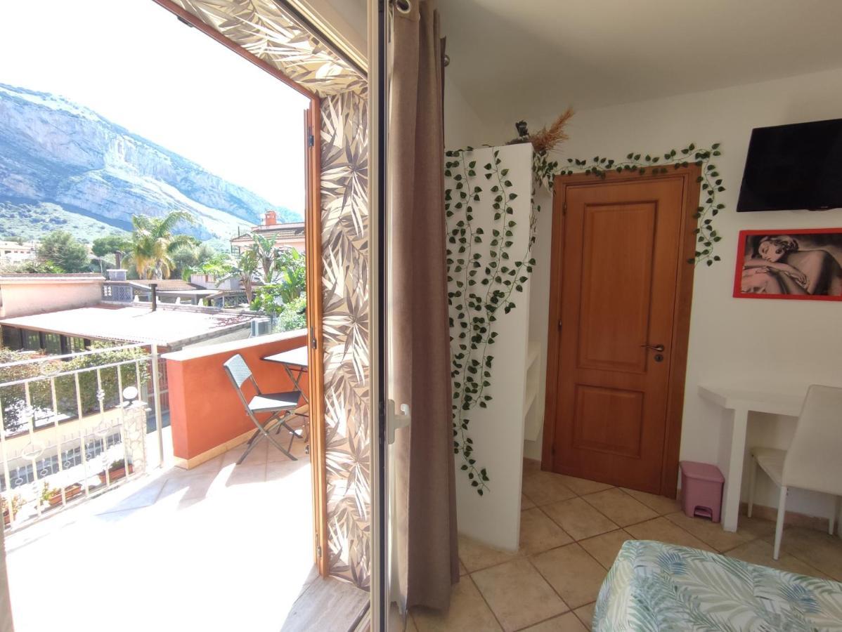 Casa Vacanze Isolotto Isola delle Femmine Buitenkant foto